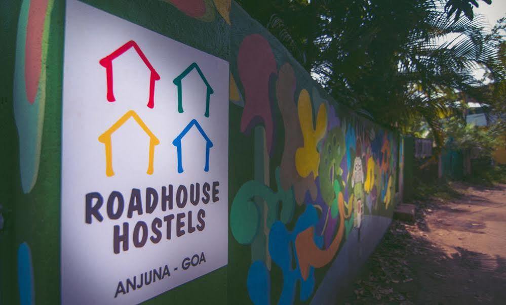Anjuna By Roadhouse Hostels Goa Dış mekan fotoğraf